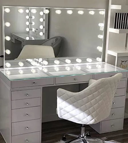 White Quilted Velvet Desk Chair with Wheels T79164