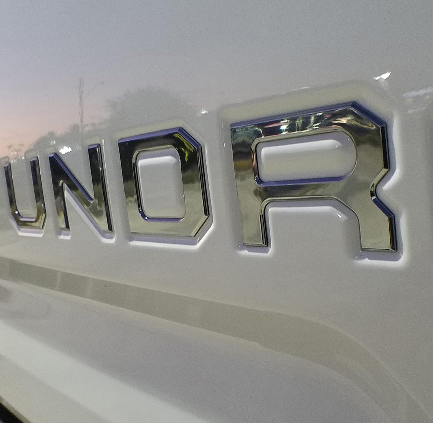 Chrome Tailgate Insert Letters Pack of 2 G735