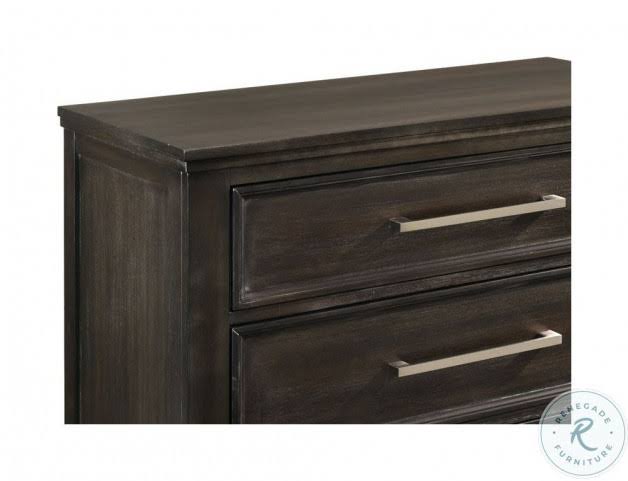 Nutmeg Chest Q7729