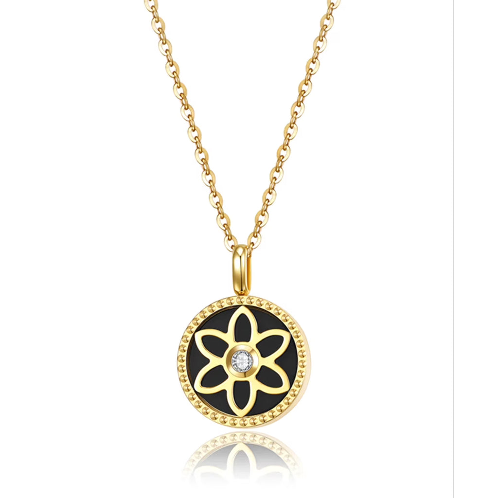 18k Yellow Gold Diamond Black Agate Necklace W945