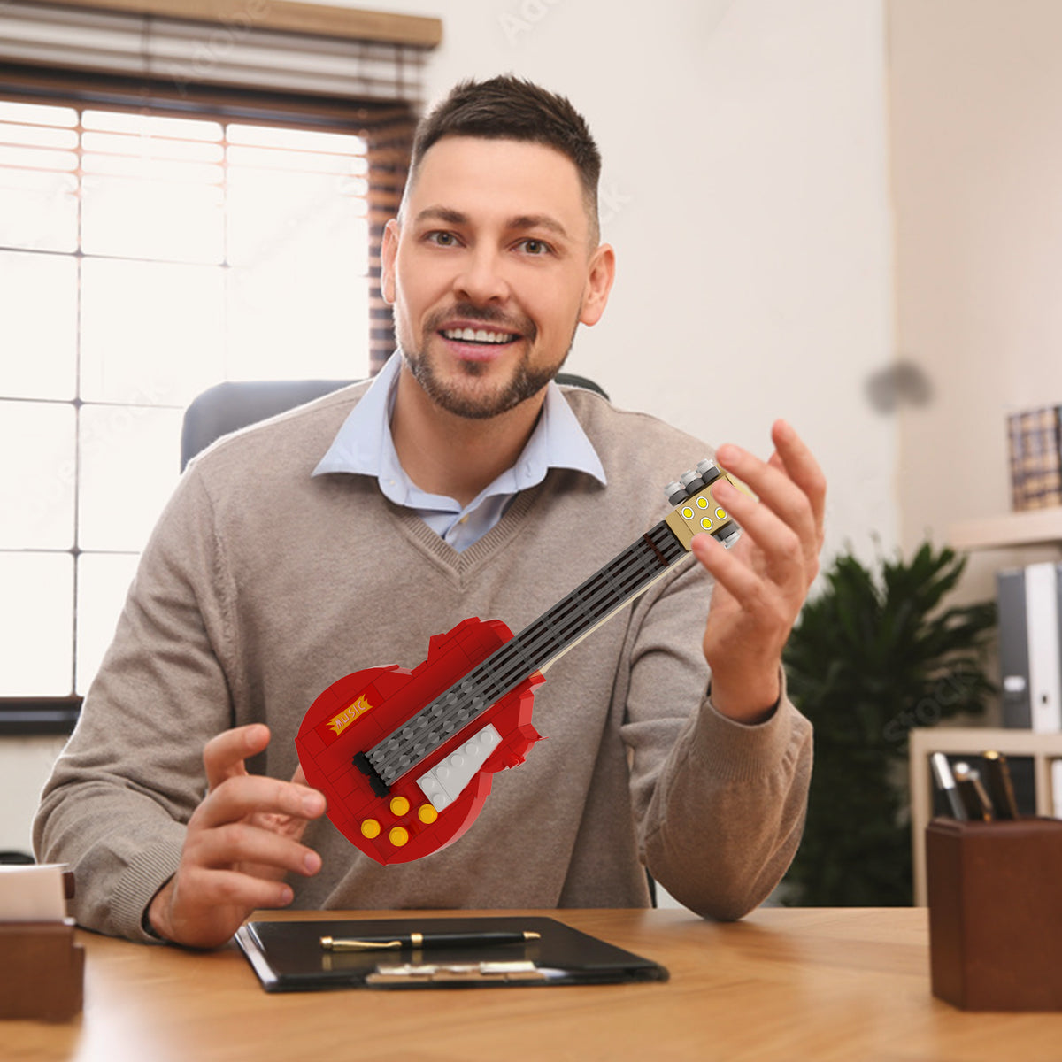 Guitar Model Building Set with Music Box Construction Creative Toys (308 Pcs) K83717