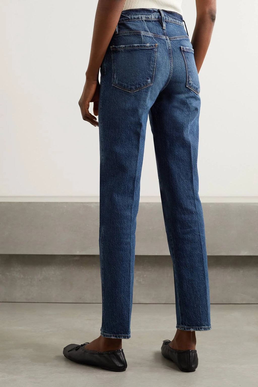 Slender Straight Freedman Size 25 X767