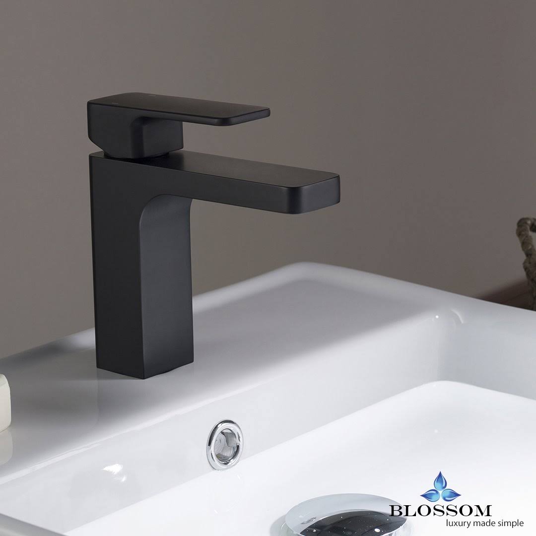 Chrome Single Handle Lavatory Faucet Y9242