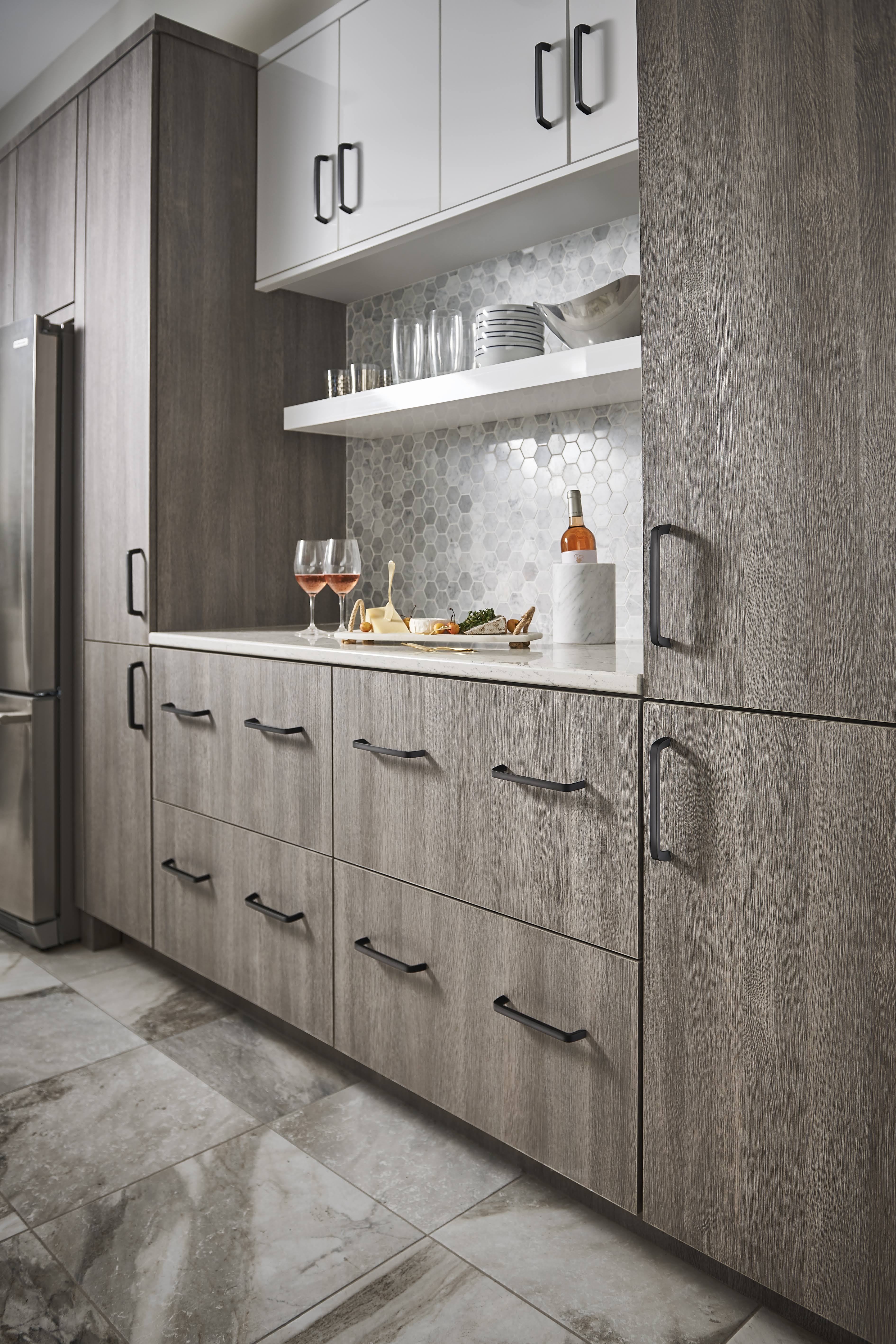 Brushed Satin Nickel Bar Pull F5908