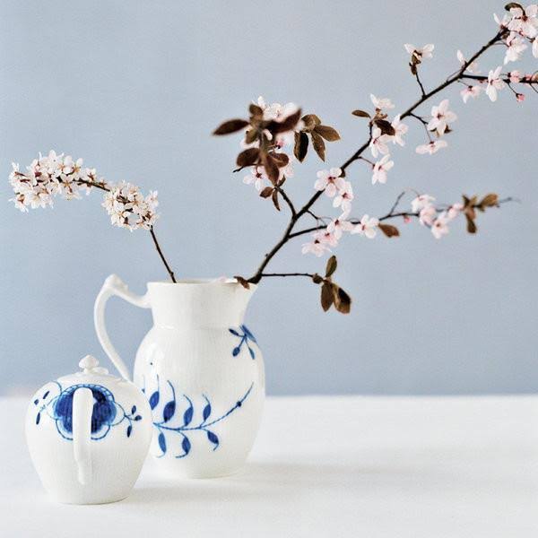 Blue Fluted Mega Teapot Q948012