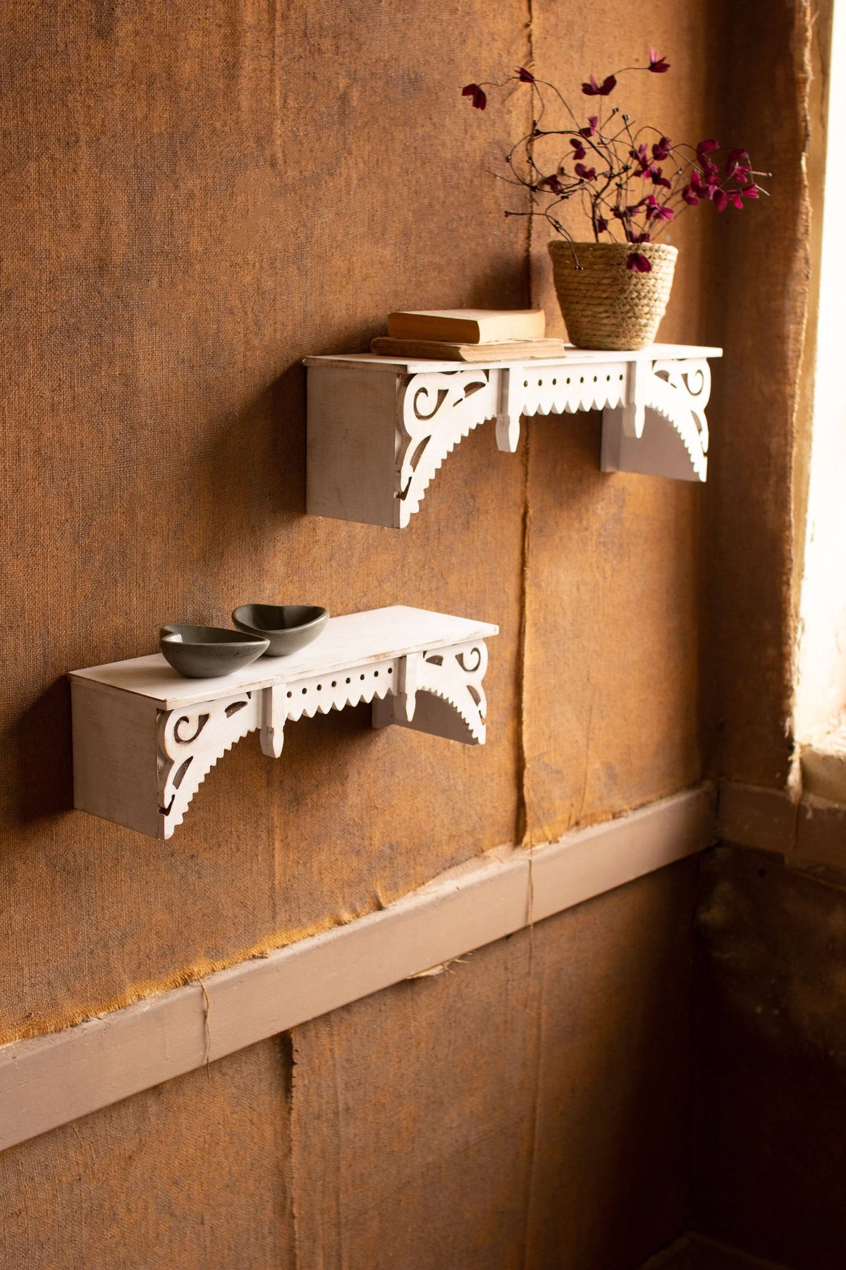 Set of Two Wooden Wall Shelves T78595