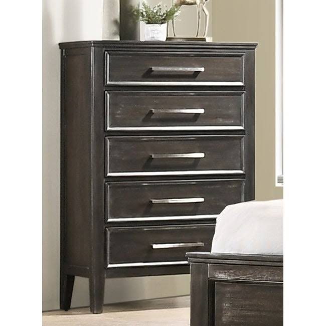 Nutmeg Chest Q7729