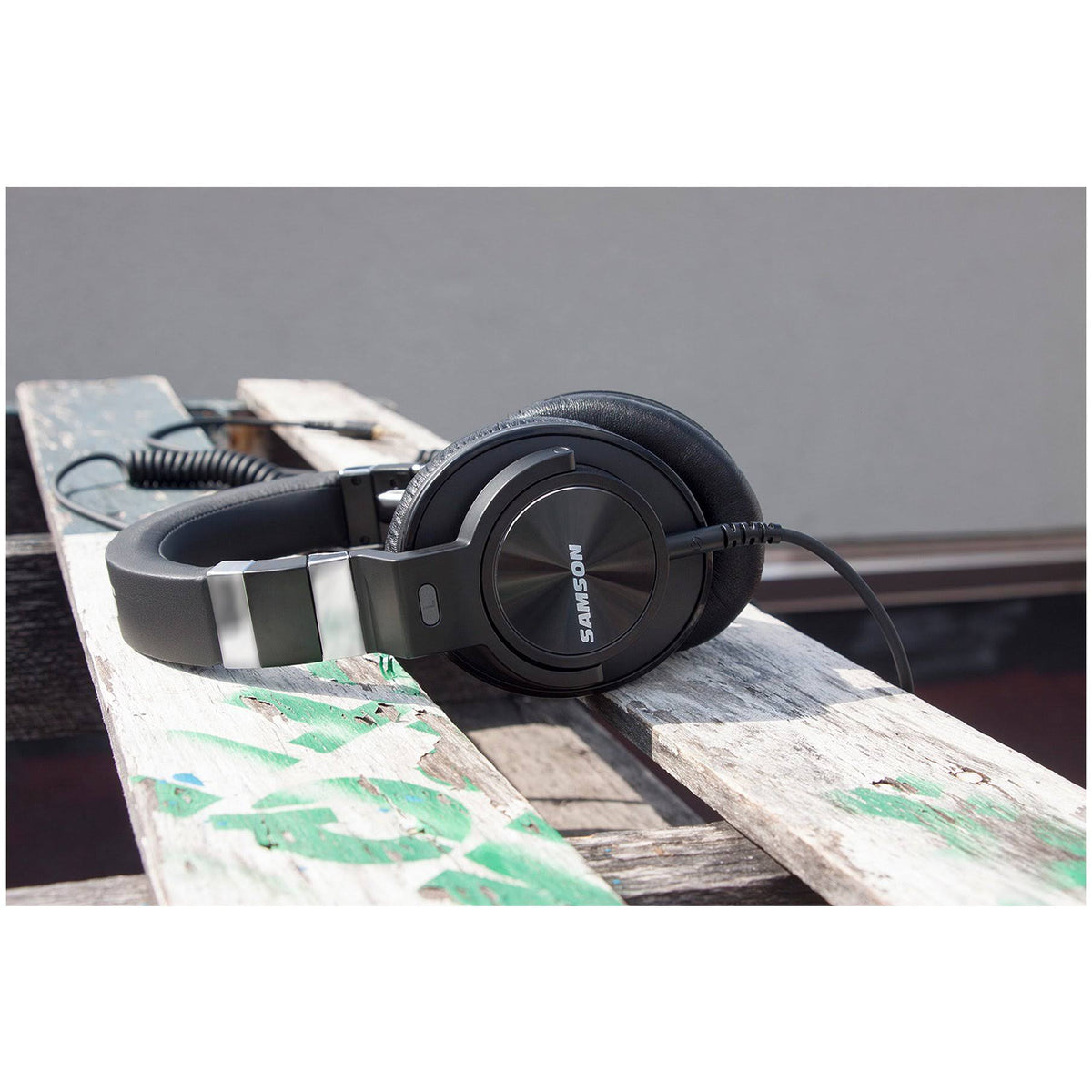 Over-Ear Headphones with Mic B609