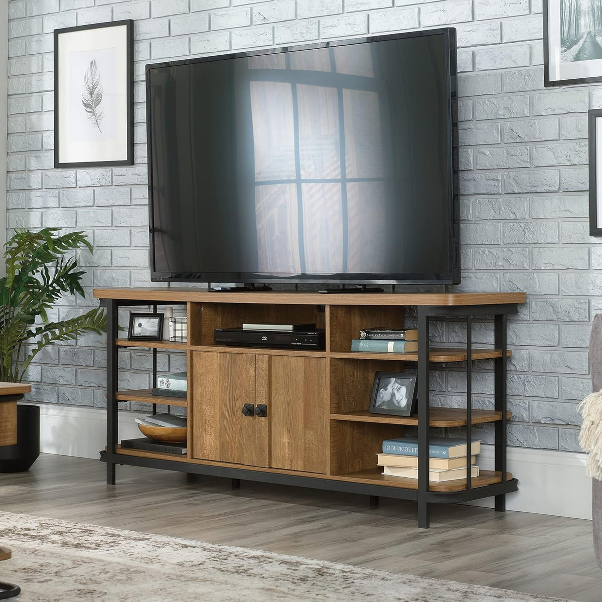 TV Credenza, Etched Oak Finish N906